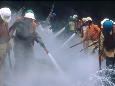 Cleanup crews pressure-wash crude oil off the shoreline after the&nbsp;Exxon Valdez&nbsp;spilled more than ten million gallons into Alaska&rsquo;s Prince William Sound in 1989. U.S. National Oceanic and Atmospheric Administration scientists began taking annual photos the following year to document the intertidal zone&rsquo;s recovery.