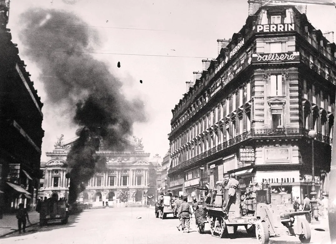 Soldiers from the French Second Armored Division fight the German Army in Paris on August 25, 1944